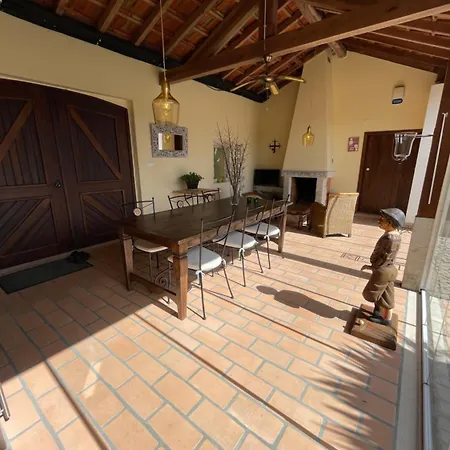 Oda ve Kahvaltı Casa Aguas Mansas